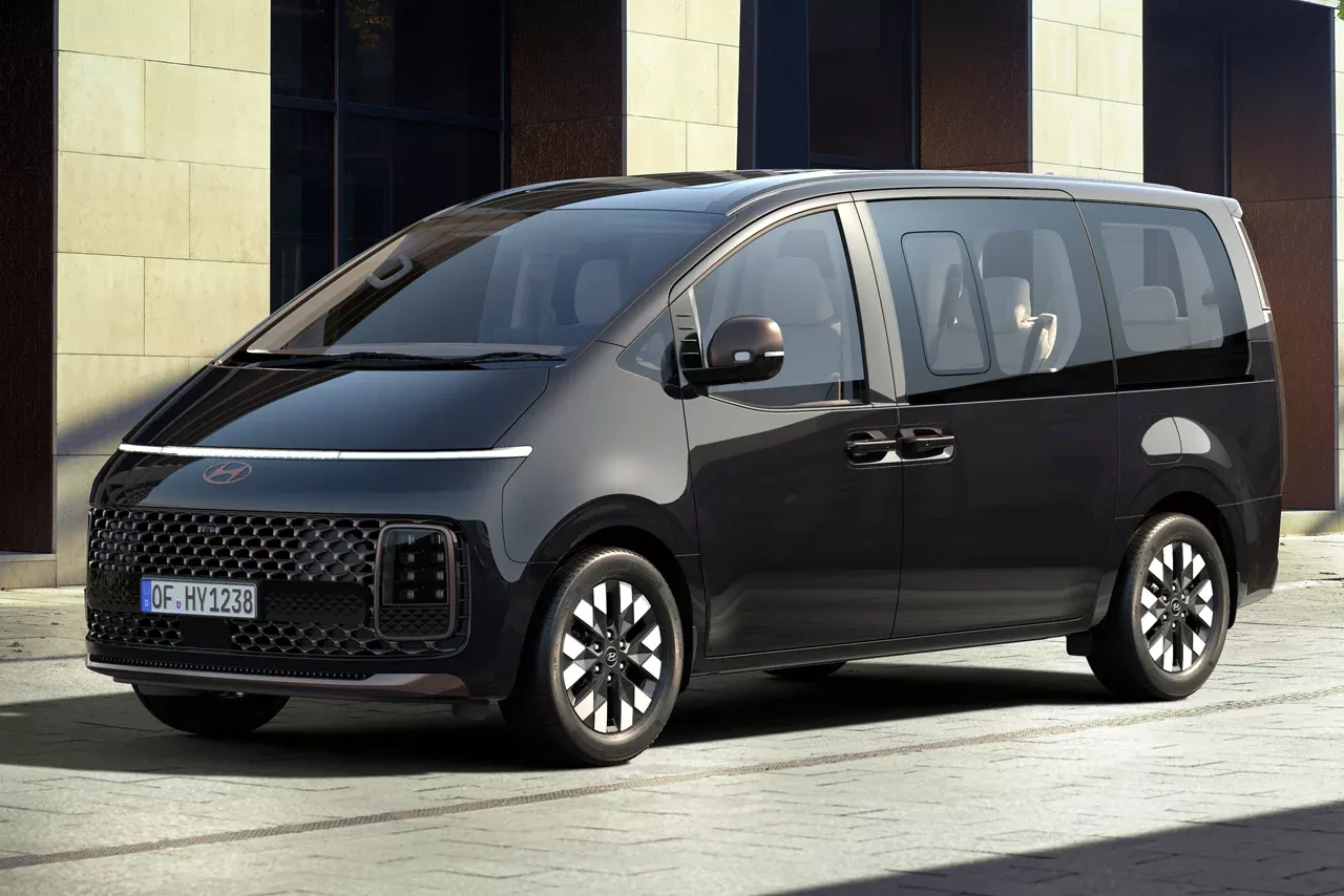 Hyundai STARIA Signature